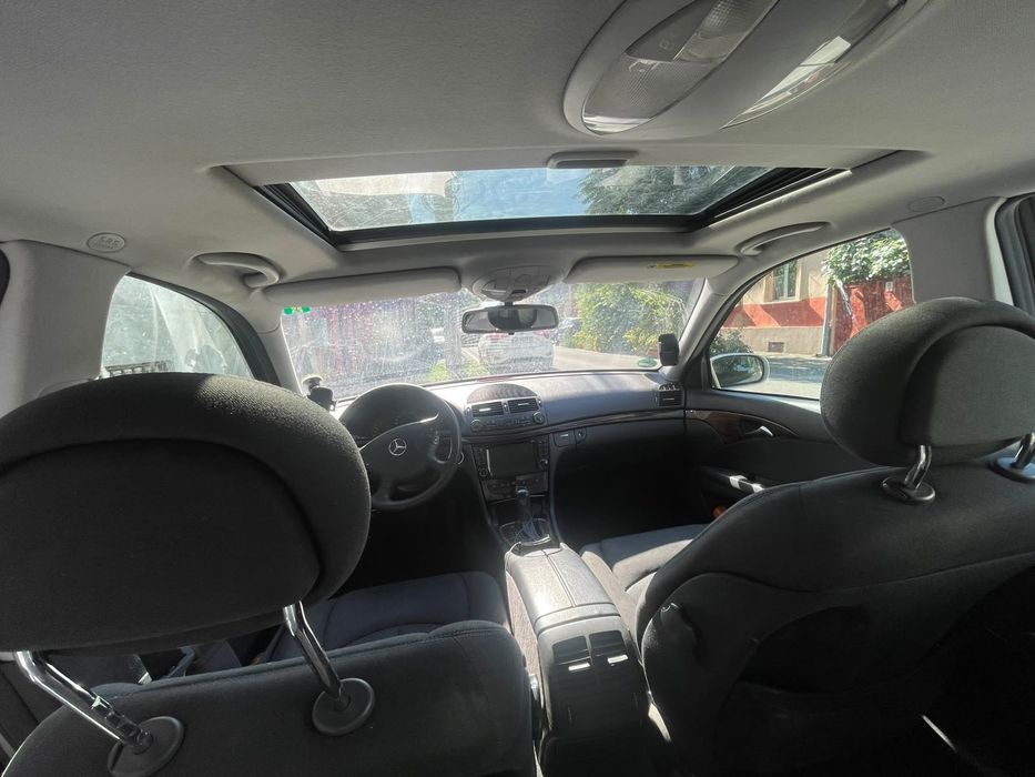 Mercedes Benz E220