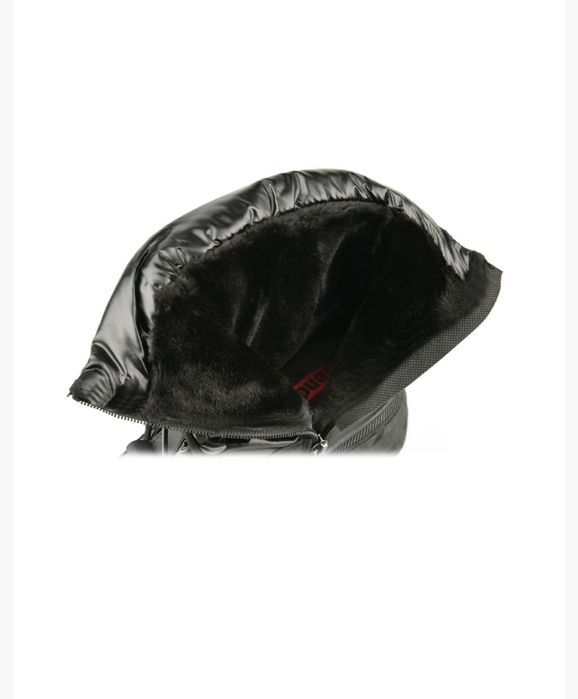 Боти апрески чисто нови 38