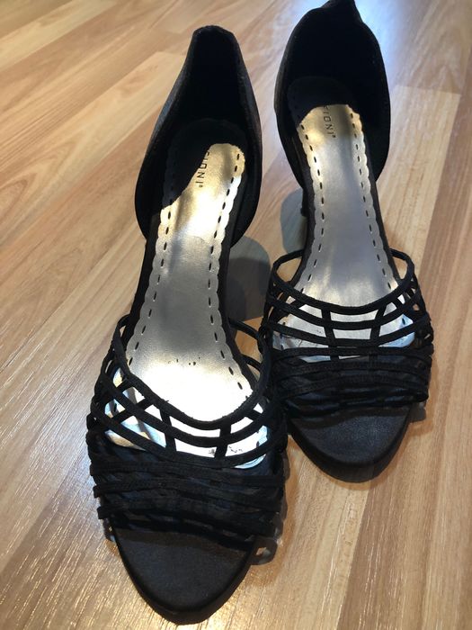 Дамски обувки с ток