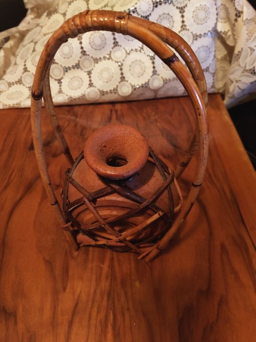 Плетена ратанова ваза( саксия)