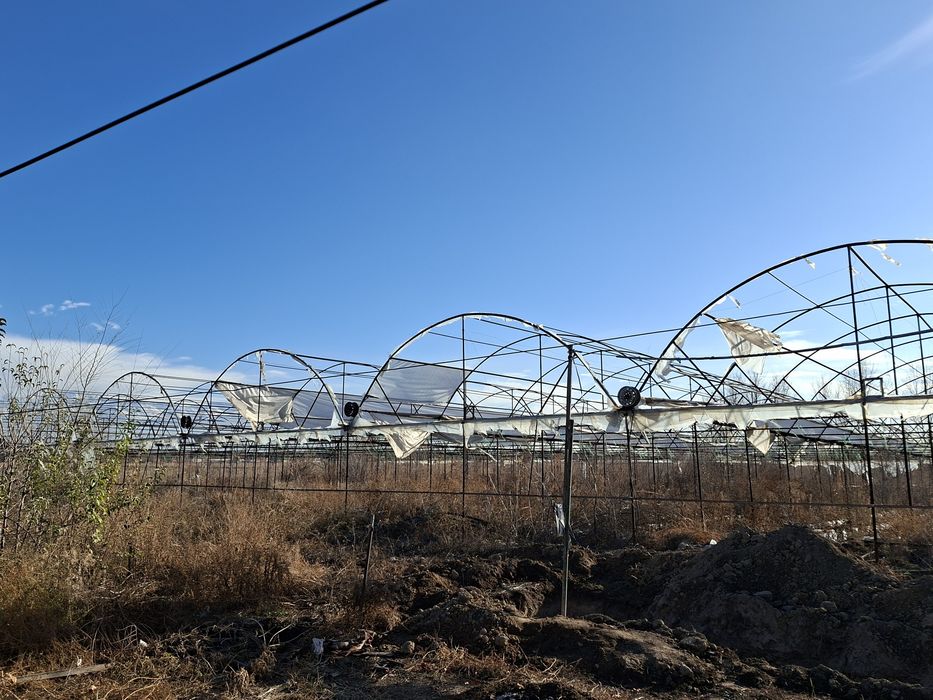 Теплица из железных труб