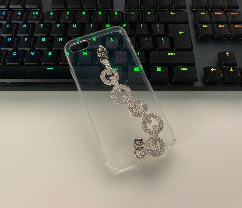 Husa cu bratara si pietricele iPhone SE 2020, 7 , 8, 7 Plus, X, XS Max