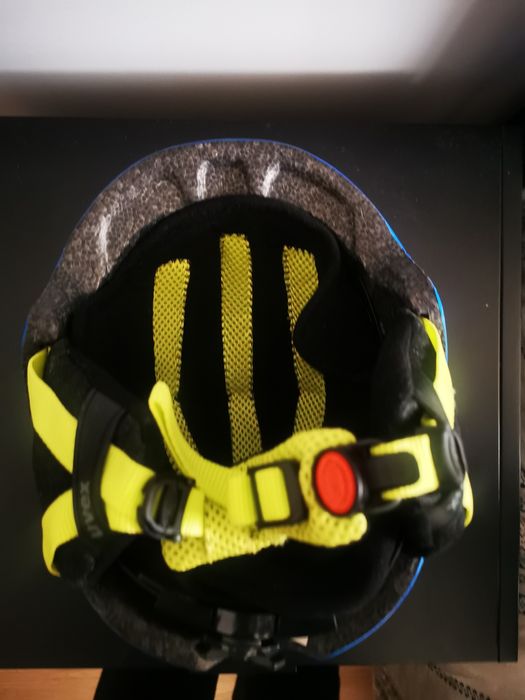 Детска ски каска Uvex Manic Pro