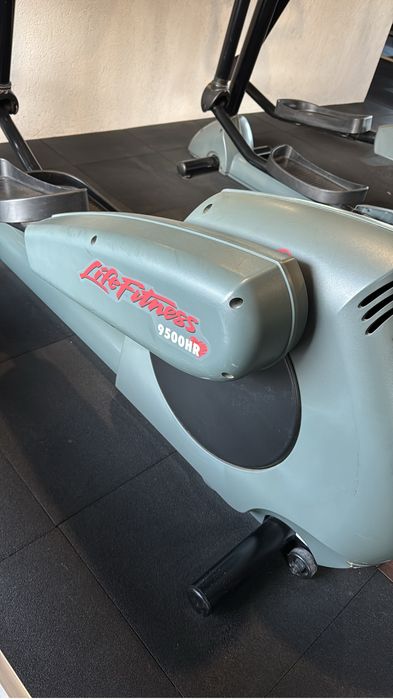 Bicicletă eliptică Life Fitness 9500HR