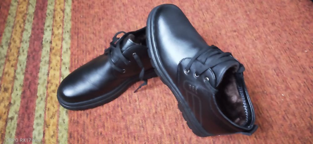 Срочно. Продам. Ботинки