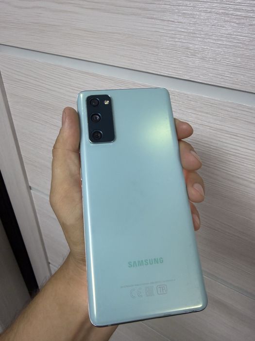 Продам Самсунг S20FE 128 гб