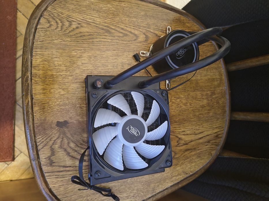 Vând cooler Deep  Cool