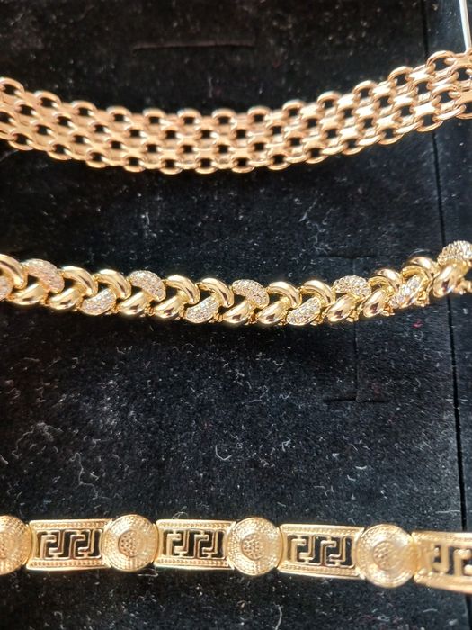 Гривни с покрито златоолирана с 14 карата злато ,