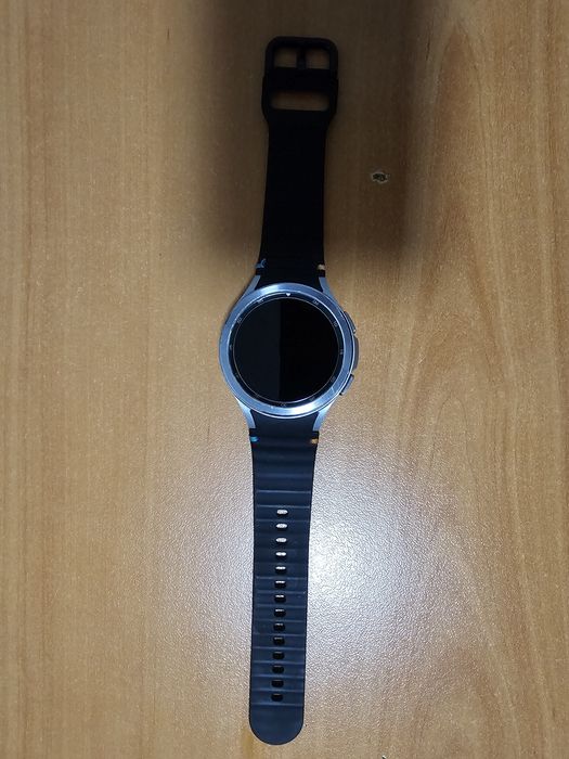 Смарт часовник Samsung galaxy