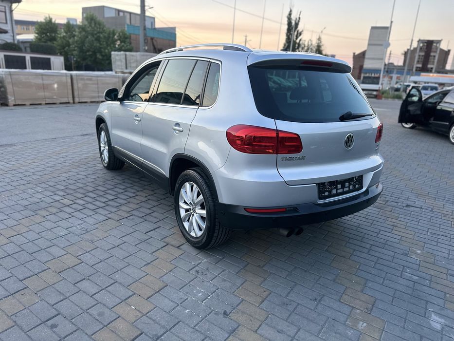 Vand Vw Tiguan 1.4 benzina 122 cp,6 trepte,2012,dublu climatronic,navi