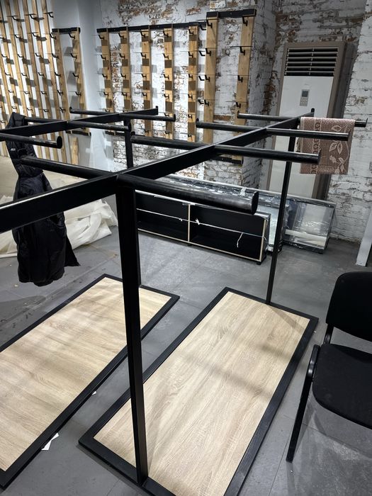 Стенды для одежды