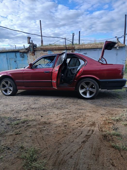 Продам BMW 520i 2.0