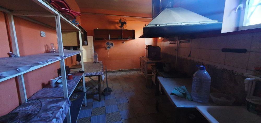 Raysentrda BroBar Kafe sotiladi