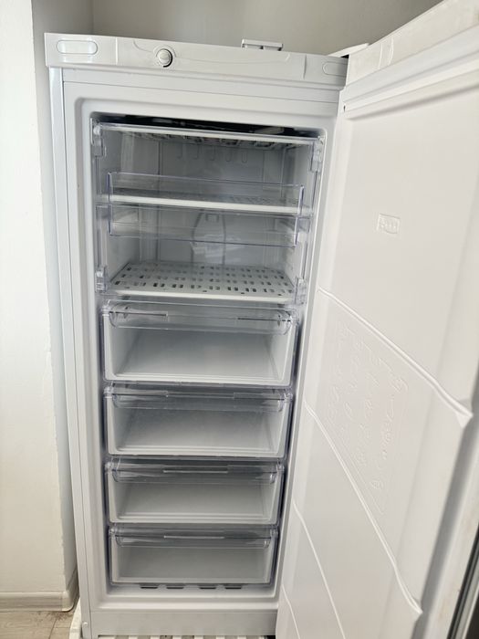 Морозильник Indesit