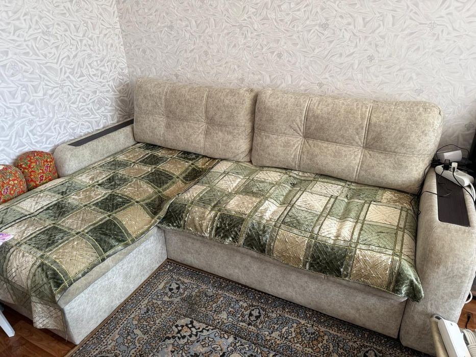 Продам угловой Диван