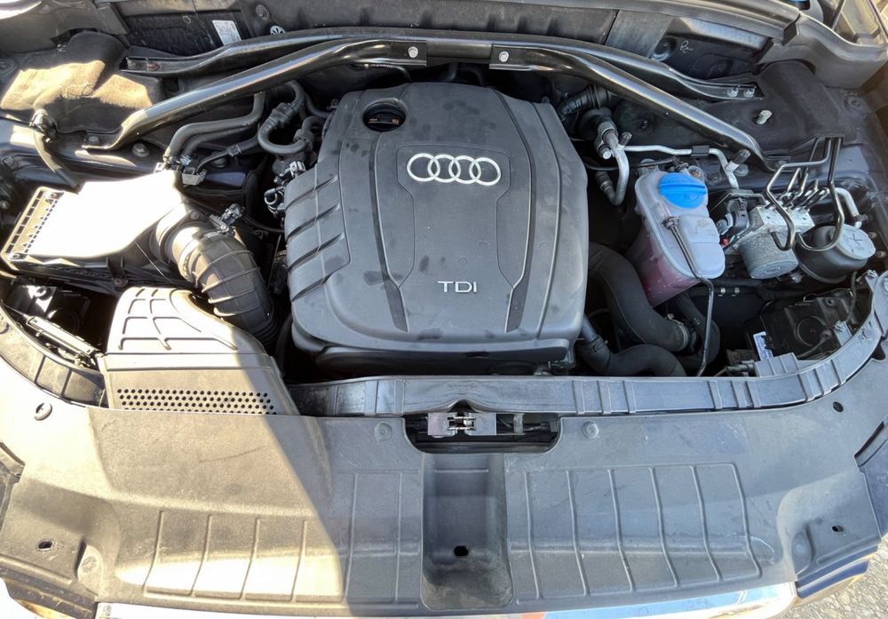 На части Audi Q5 2.0tdi quattro 2010г код Cgl автомат Ауди Кю5  Имам няколко мотора 2.0tfsi 2.0tdi 3.0tdi bang Ccw Caha Cah Cag Caga Cdu кожен салон.
