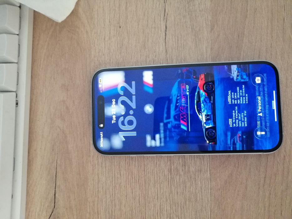 Продавам iPhone 15 128gb