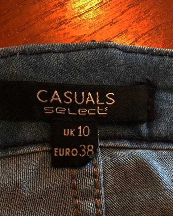 Salopeta albastra din denim cu bretele