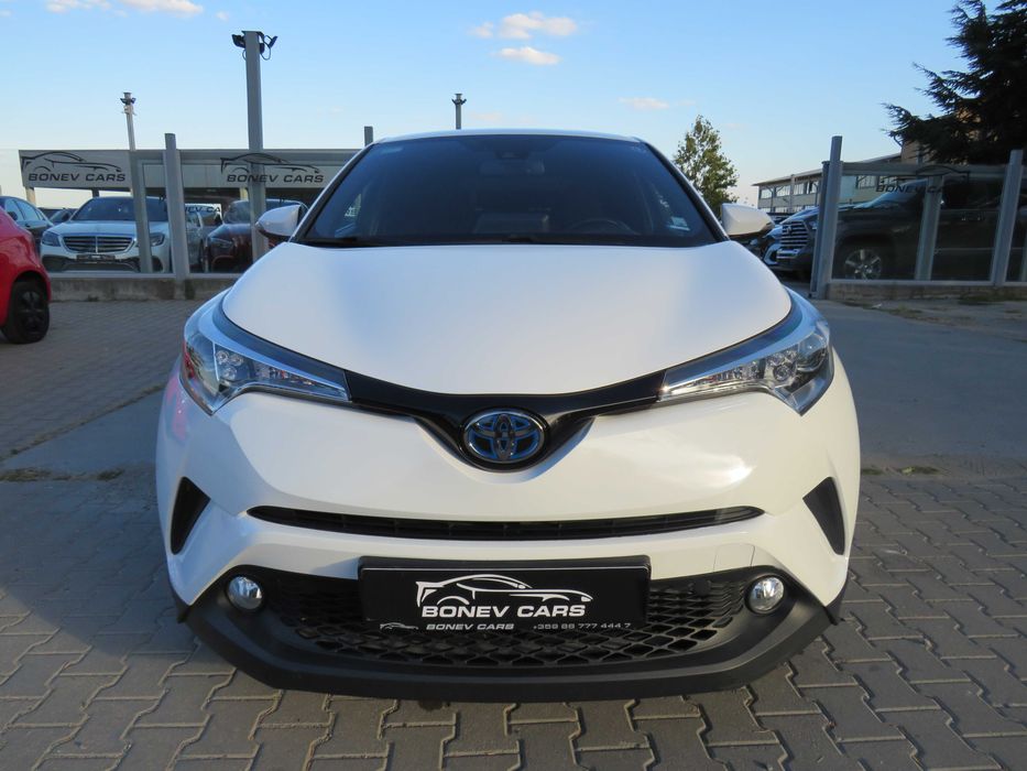Toyota C-HR Hybrid Keyless сервизна история