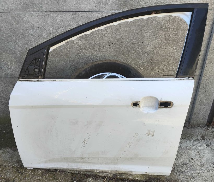 Usa ford Focus 3 stanga fata Portiera