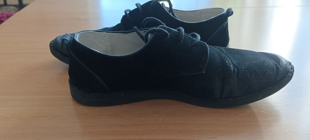 Официални черни обувки за момче