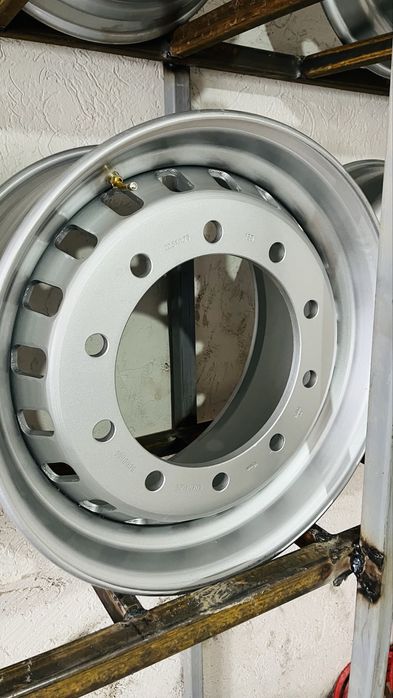 Грузовой диск ET135 22.5X11.75