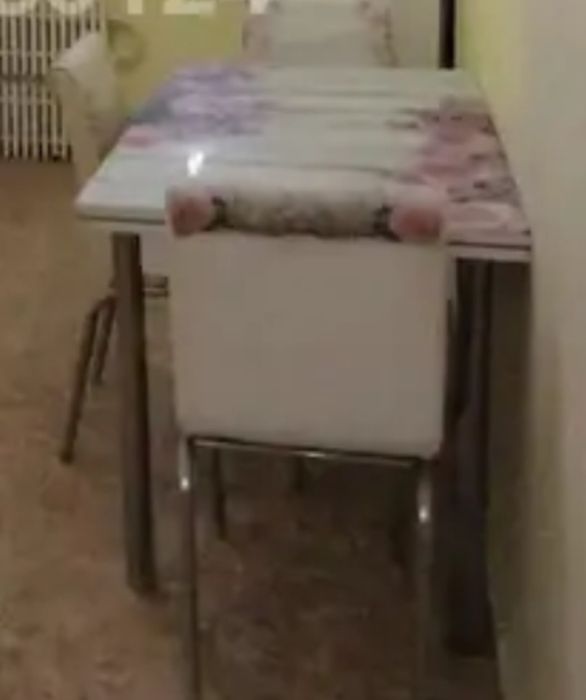 Продаётся Кухонный раскладной стол