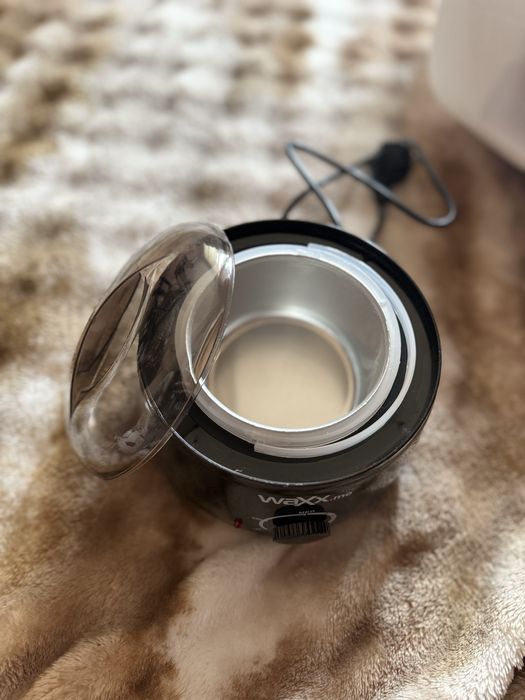 Продавам кола маска на Wax Me