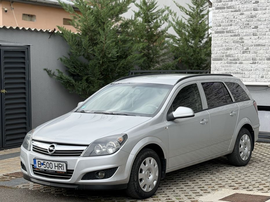 OPEL Astra 2011 — imagine 3