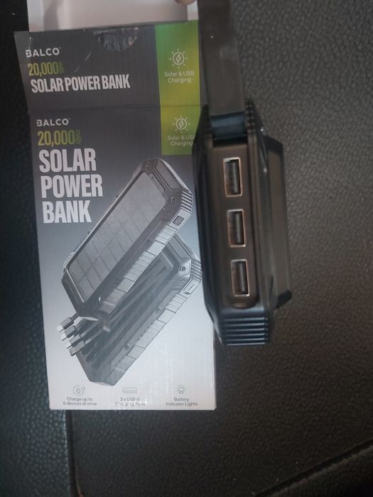 Vand baterie externa 20.000mAh incarcare solara ideala oriunde nu ai curent/priza