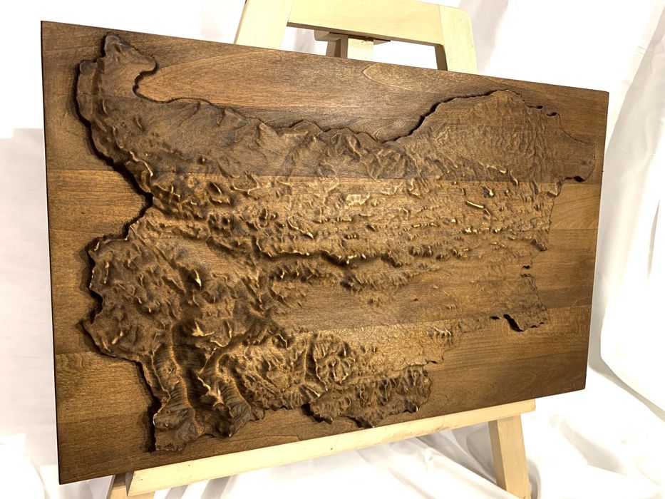 Дърворезба “Релефна карта на България”