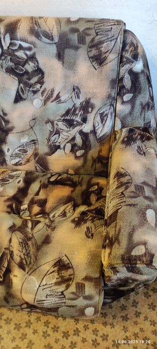 Диван . В отличном состоянии. Район Ивушки.