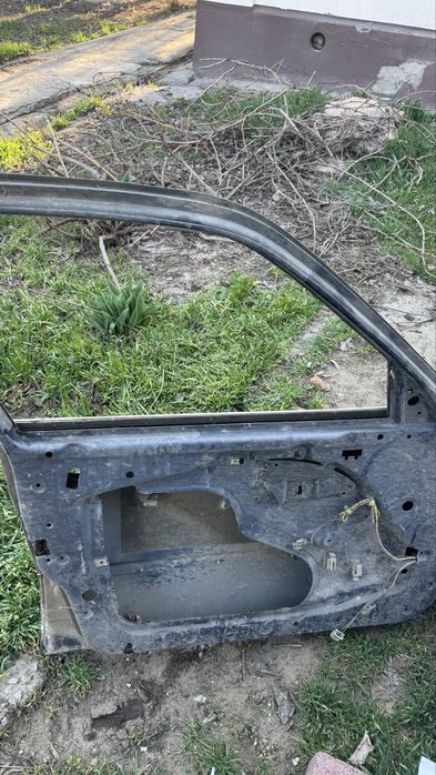 Дверь Е34 Перед левое