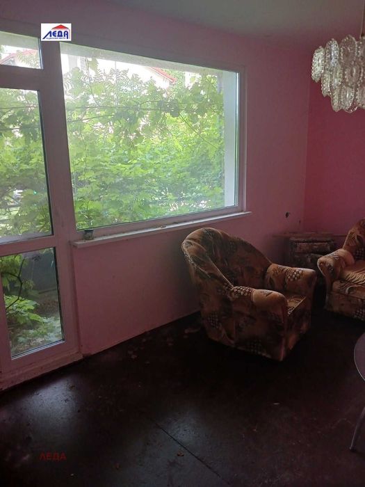 Етаж от къща, град Плевен, Лозенка