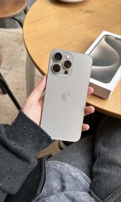 Айфон мобильные телефон