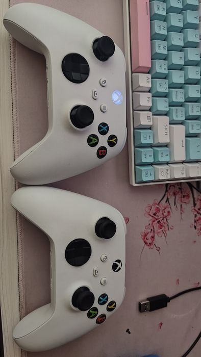 Xbox Series S 512gb + 2 геймпада + игры