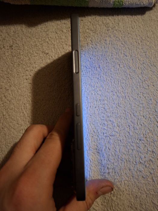 Vând telefon HONOR 400