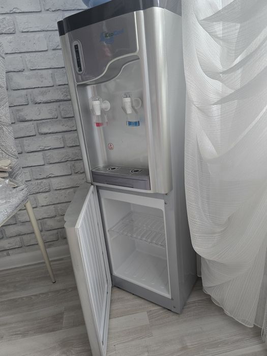 Продам кулер для воды