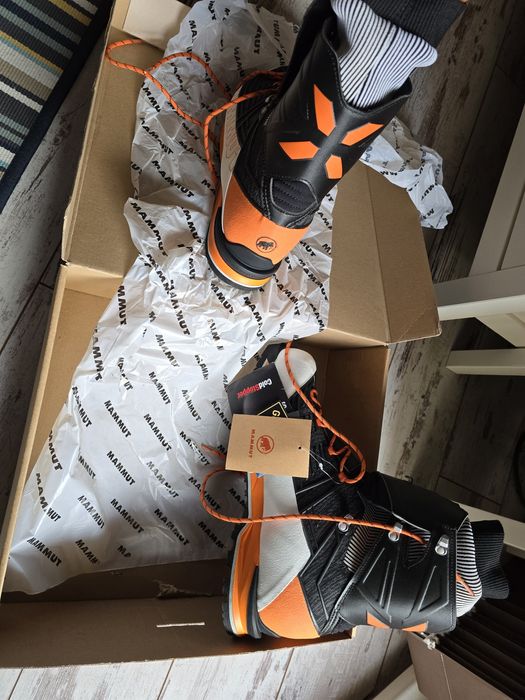 Нови туристически обувки Mammut Nordwand knit high GTX