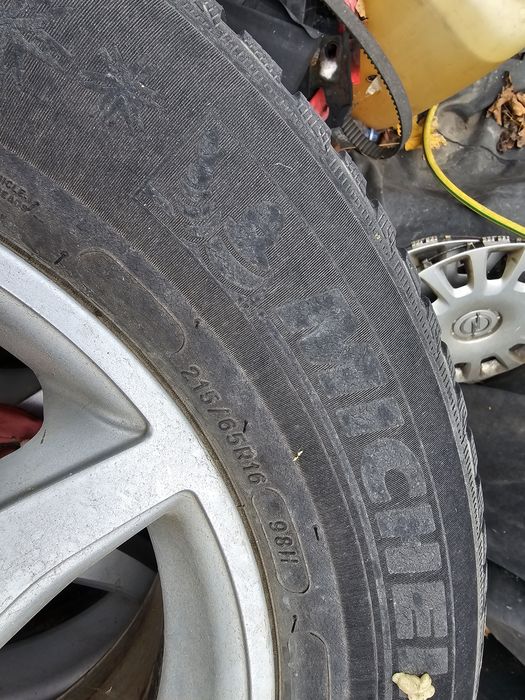 Jante Aliaj R16 Nissan Dacia Renault 5×115 Cauciucuri iarna 215 65 R16