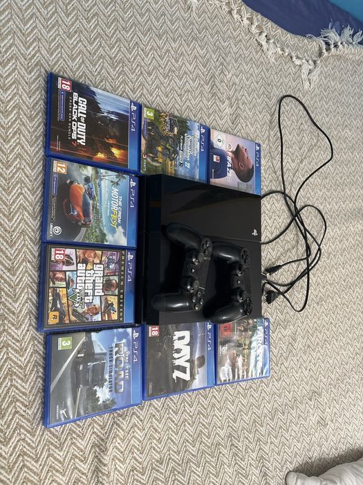 Vand ps4 500 GB + 8 jocuri