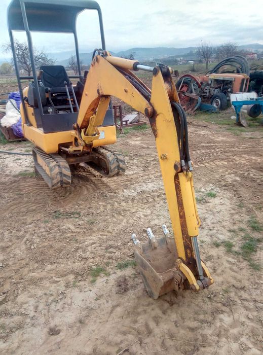 Мини багер jcb   1600 кг.