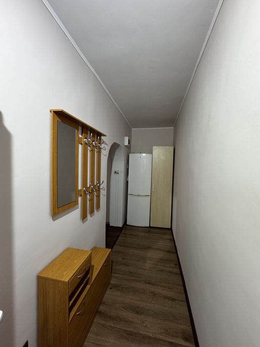 Garsoniera de inchiriat Bacau zona garii Mihai Eminescu25 parter1500 ron