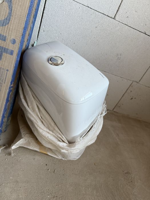 Продается унитаз и раковина