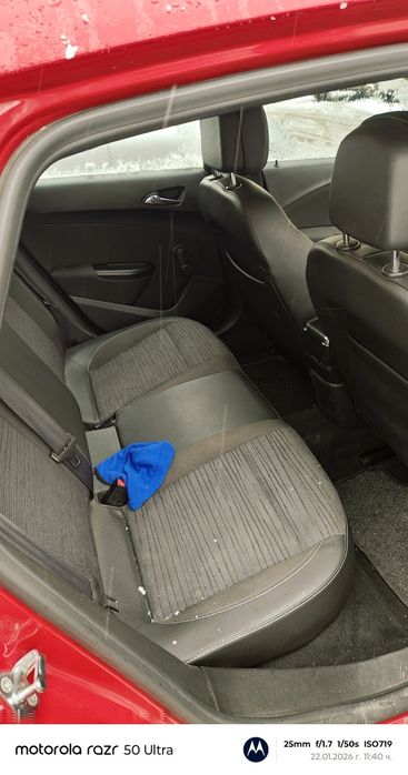 Opel astra 1.4i 2015г.