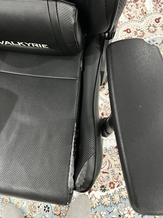 Компьютерное игровое кресло