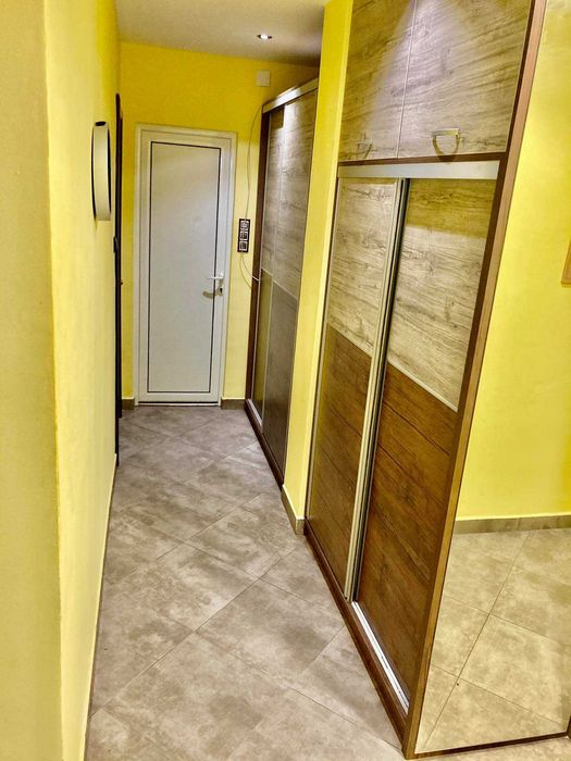 Дава се под наем Двустаен апартамент в Бургас, Възраждане - 80 кв.м за 225 € - Снимка #4