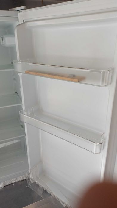 Продава се хладилник