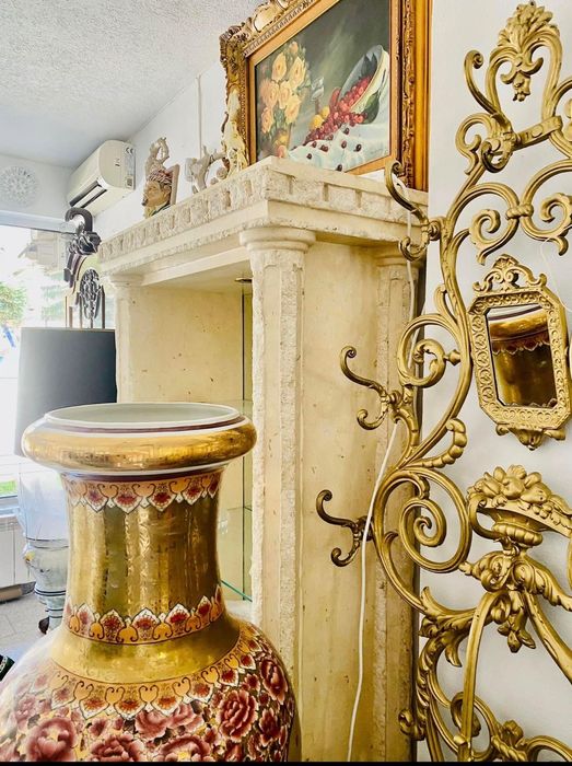 Витрина и маса гръцки стил