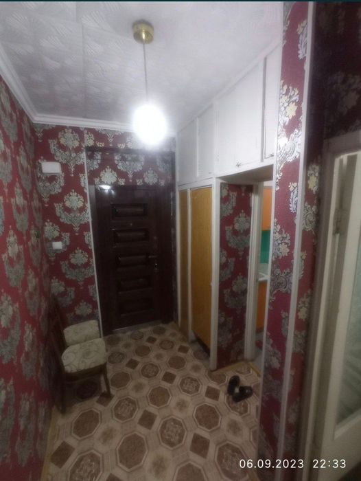 1 xonalik kvartira tez arzon sotiladi